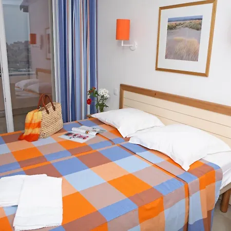 Lagrange Catalana 4*